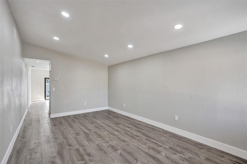Image 11 of 34 For 2614 65th St