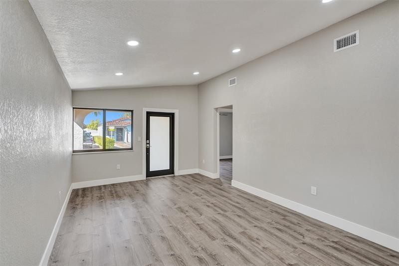 Image 13 of 34 For 2614 65th St