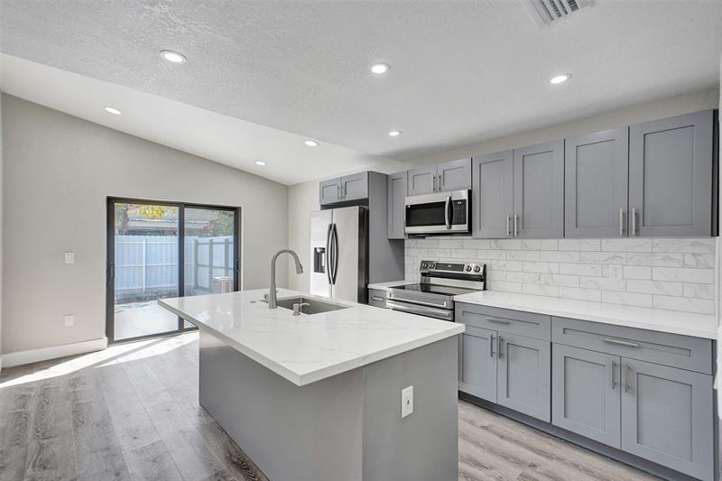 Image 15 of 34 For 2614 65th St