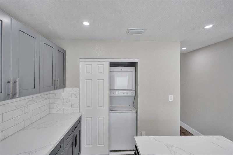Image 17 of 34 For 2614 65th St