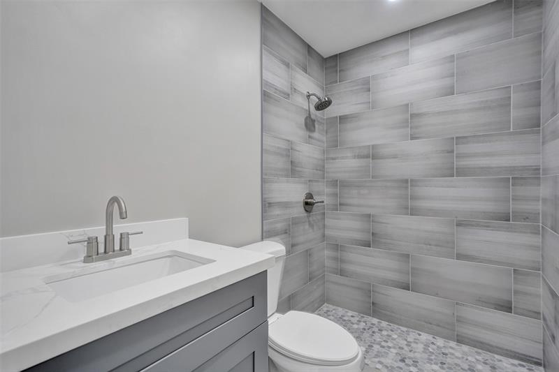 Image 27 of 34 For 2614 65th St