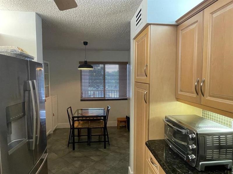 Image 10 of 33 For 7776 Trent Dr  305