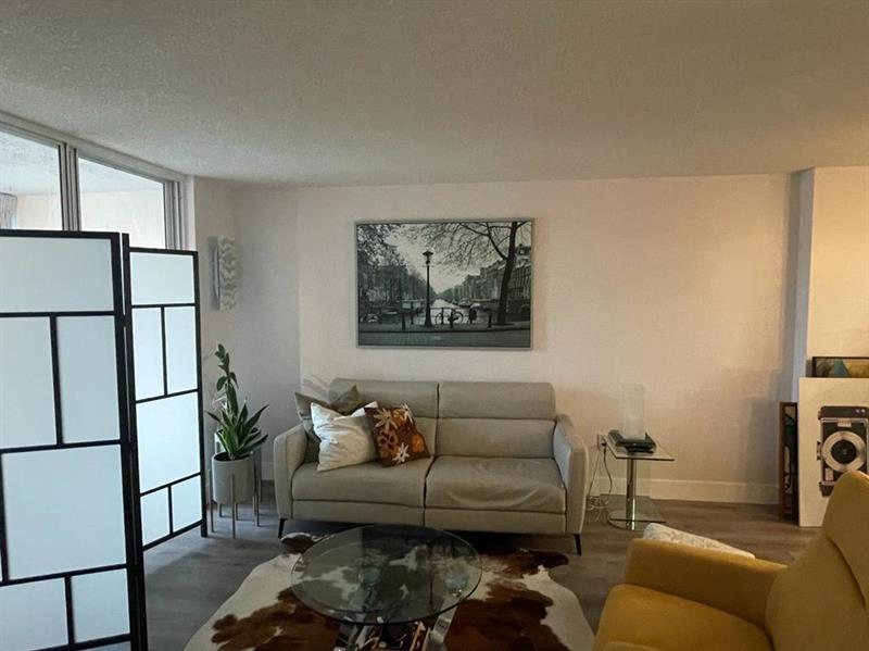 Image 16 of 33 For 7776 Trent Dr  305