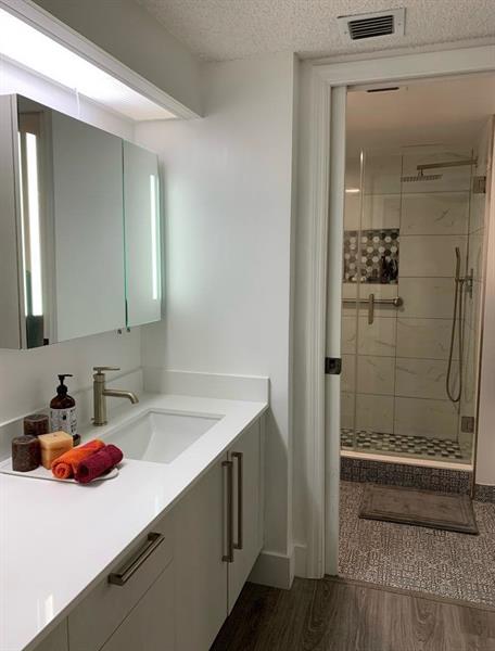 Image 19 of 33 For 7776 Trent Dr  305