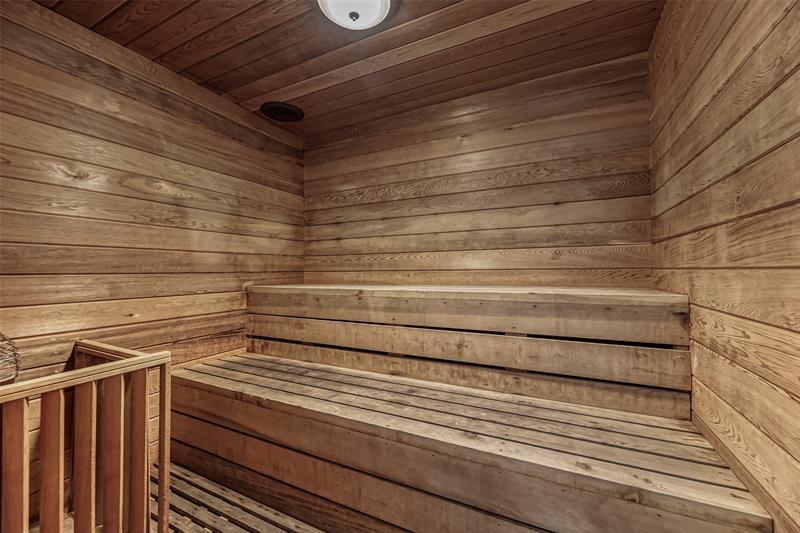 Image 18 of 25 For 2220 68th  1005