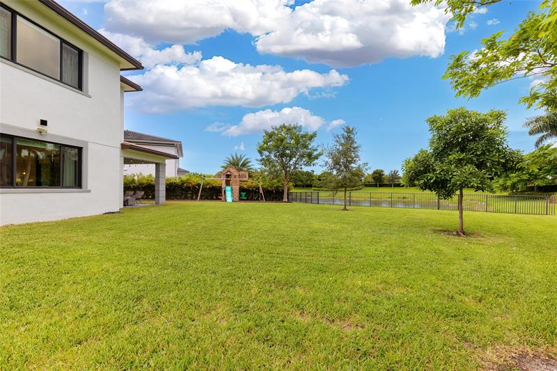 Image 49 of 64 For 10995 Passage Way
