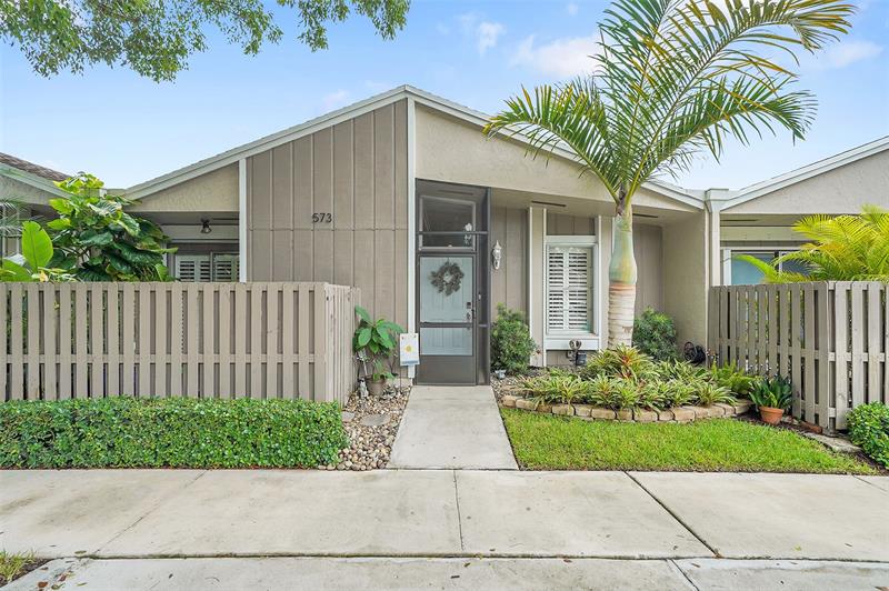 Details for 573 Woodgate Cir, Fort Lauderdale, FL 33326