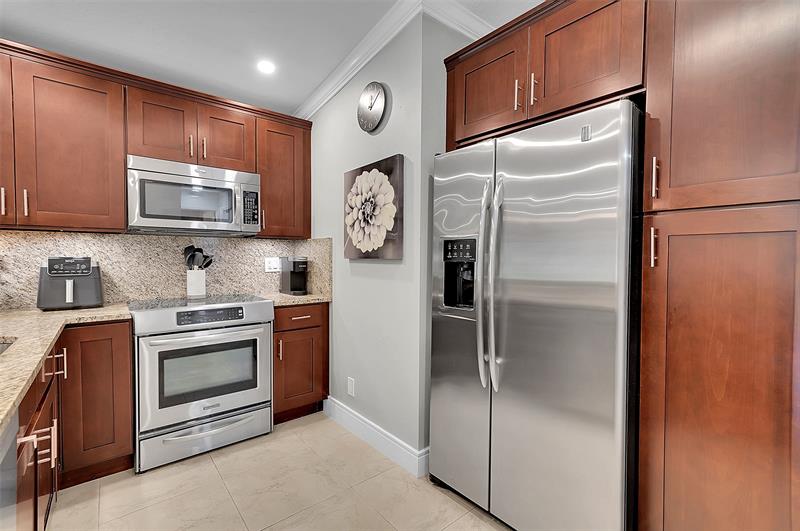 Image 12 of 36 For 573 Woodgate Cir
