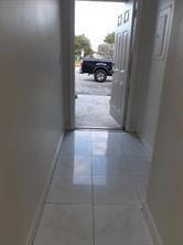 Image 19 of 22 For 4100 Riverside Dr  01