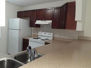 Image 8 of 22 For 4100 Riverside Dr  01
