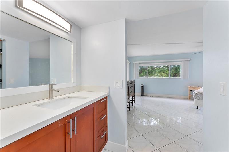 Image 14 of 17 For 850 138th Ave  208d