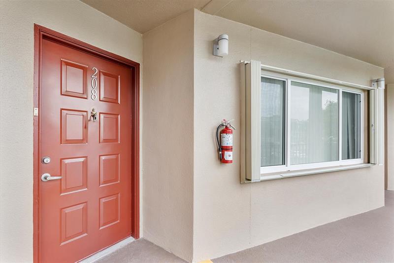 Image 3 of 17 For 850 138th Ave  208d