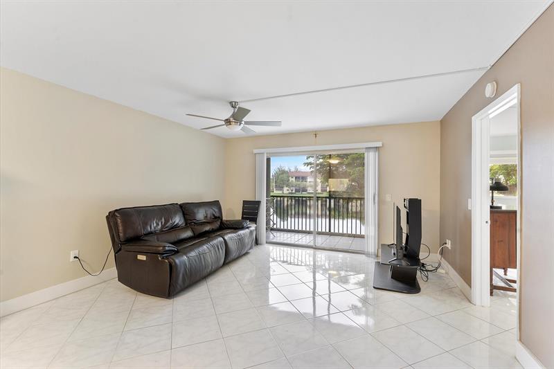 Image 4 of 17 For 850 138th Ave  208d