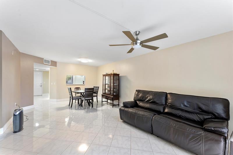 Image 6 of 17 For 850 138th Ave  208d