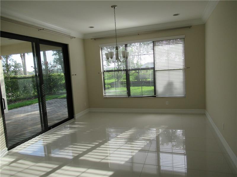 Image 4 of 6 For 8935 Watercrest Cir