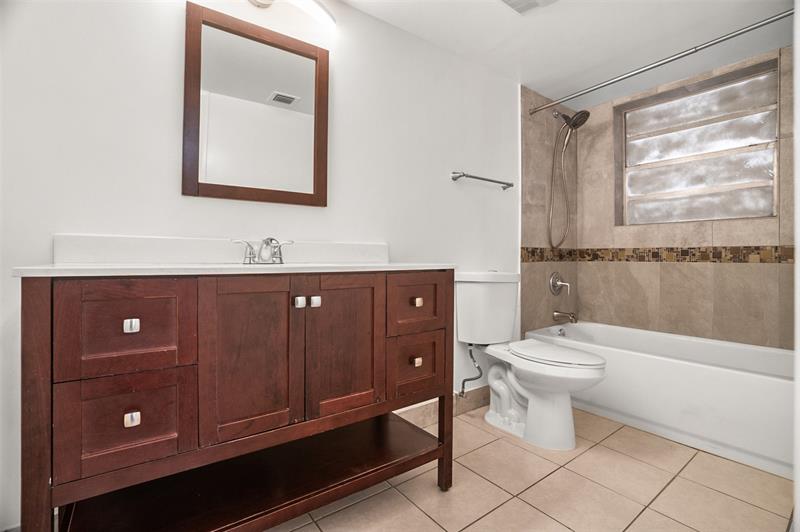 Image 12 of 33 For 22615 66th Ave  112