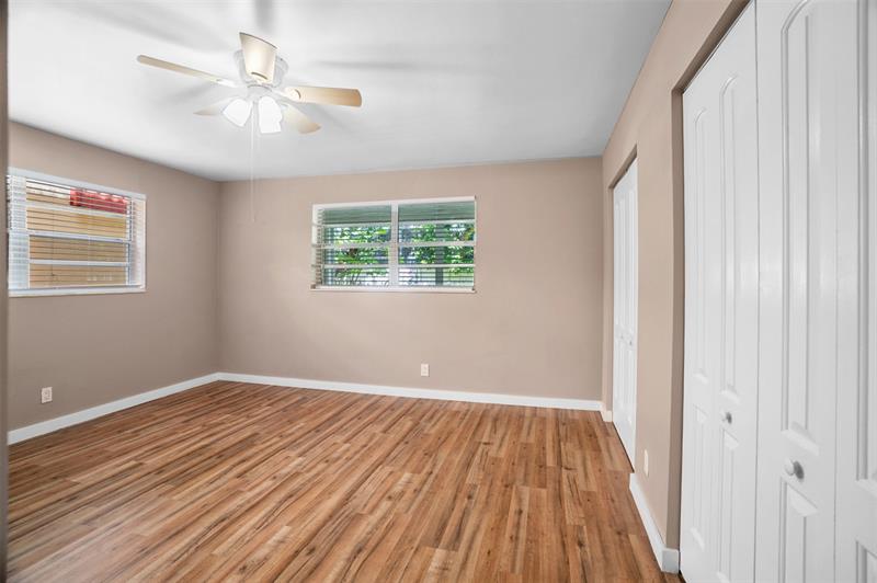 Image 14 of 33 For 22615 66th Ave  112