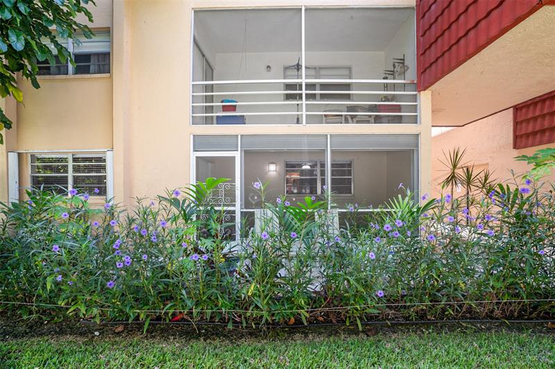 Image 20 of 33 For 22615 66th Ave  112