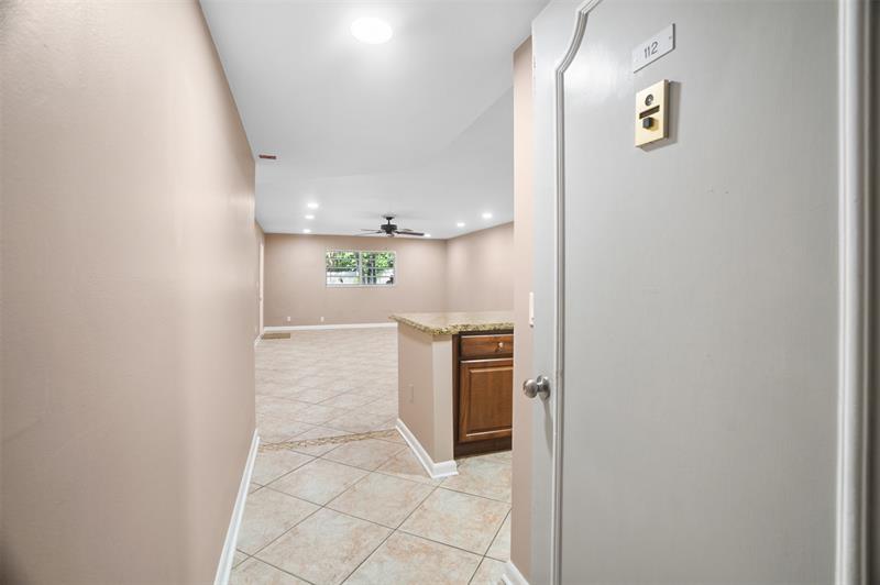 Image 21 of 33 For 22615 66th Ave  112