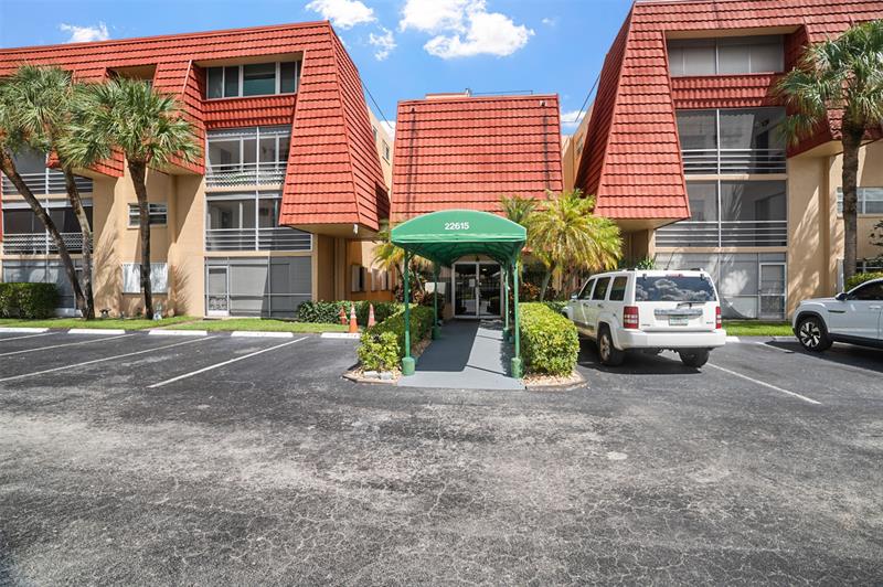 Image 25 of 33 For 22615 66th Ave  112