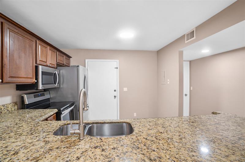 Image 4 of 33 For 22615 66th Ave  112