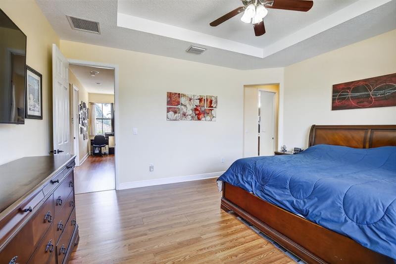 Image 30 of 67 For 8541 38th St