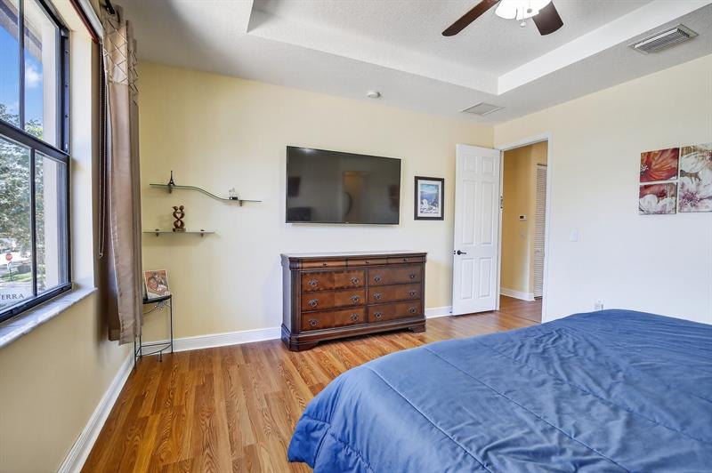 Image 31 of 67 For 8541 38th St