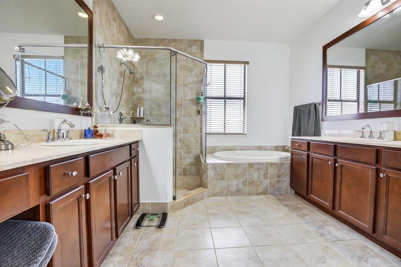 Image 36 of 67 For 8541 38th St