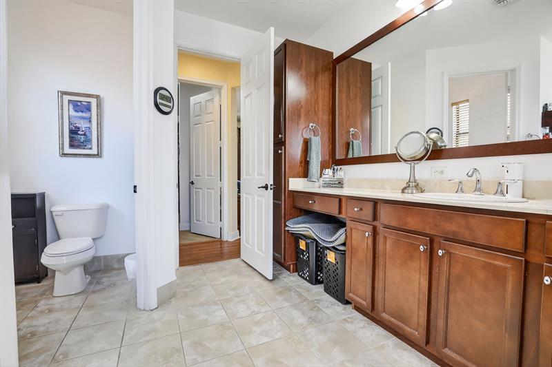 Image 37 of 67 For 8541 38th St
