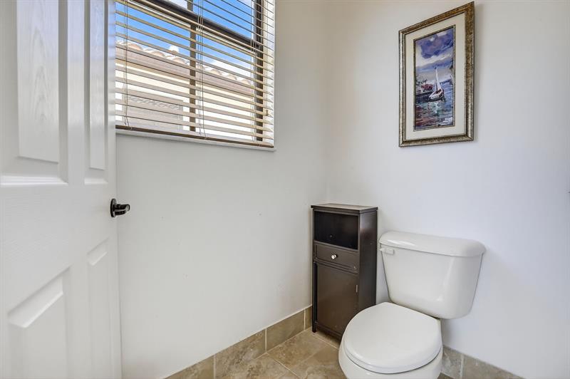 Image 38 of 67 For 8541 38th St