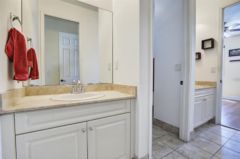 Image 40 of 67 For 8541 38th St