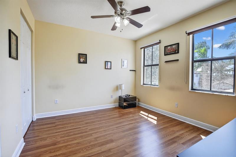 Image 45 of 67 For 8541 38th St