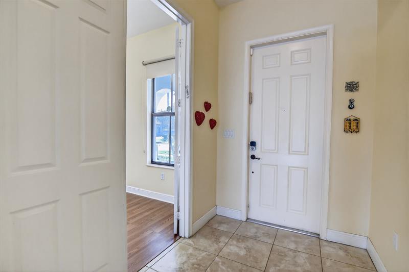 Image 6 of 67 For 8541 38th St