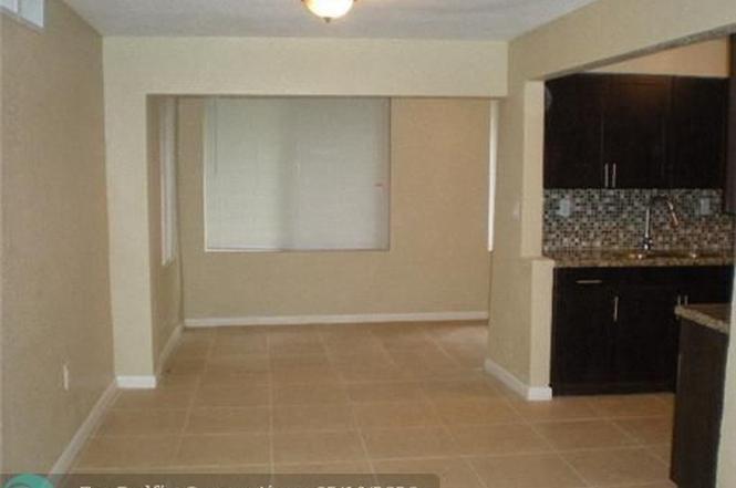 Image 4 of 4 For 2705 73rd Ave