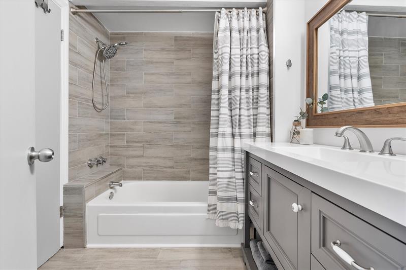 Image 11 of 17 For 2426 17th St  103a