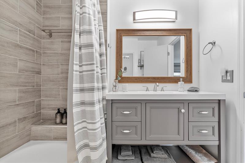 Image 12 of 17 For 2426 17th St  103a
