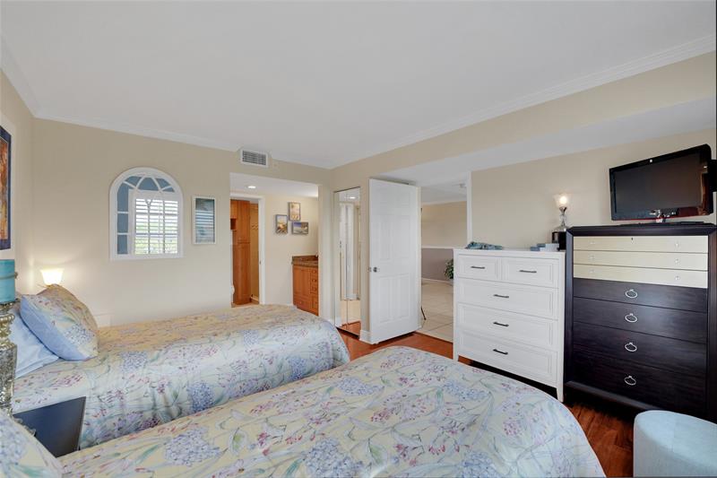 Image 36 of 60 For 4145 Cypress Reach Ct  505