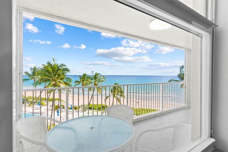 Image 9 of 18 For 3101 Ocean Boulevard  404