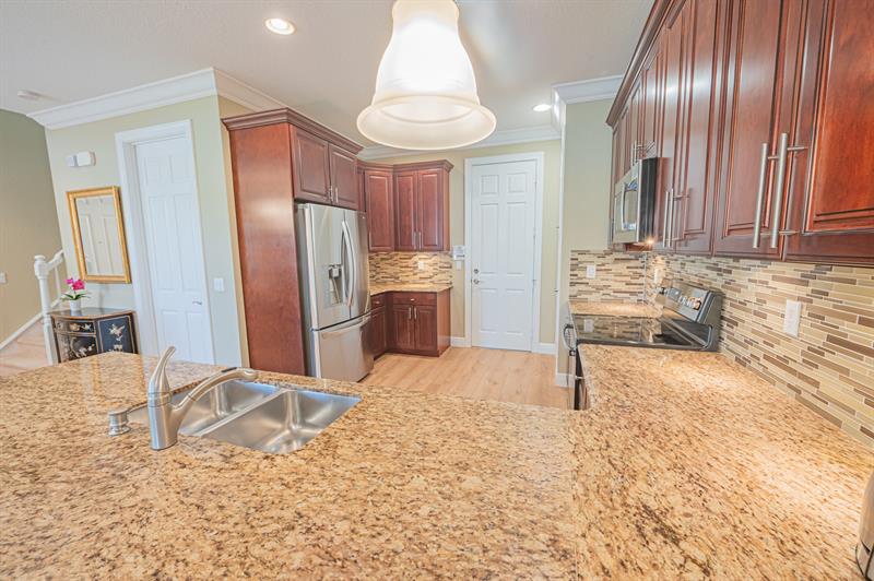 Image 12 of 39 For 4652 Cadiz Cir