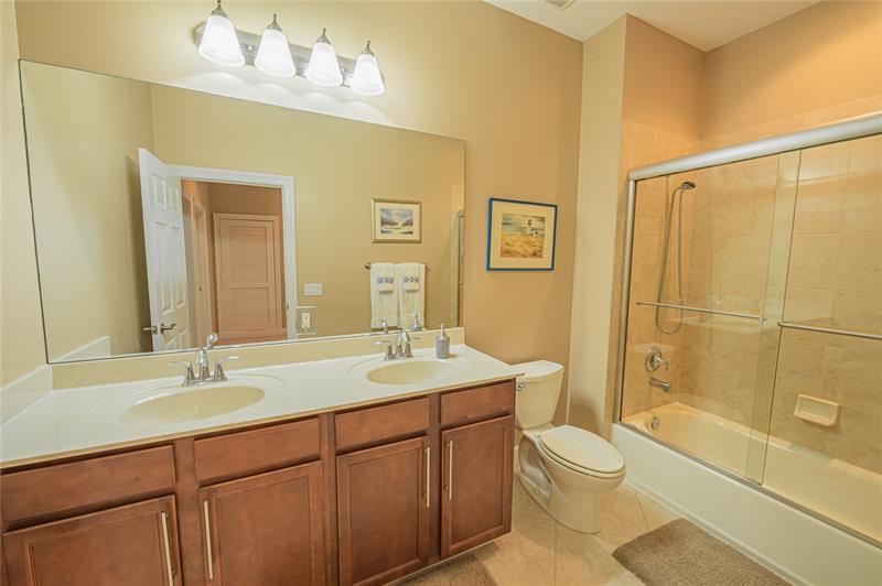 Image 23 of 39 For 4652 Cadiz Cir