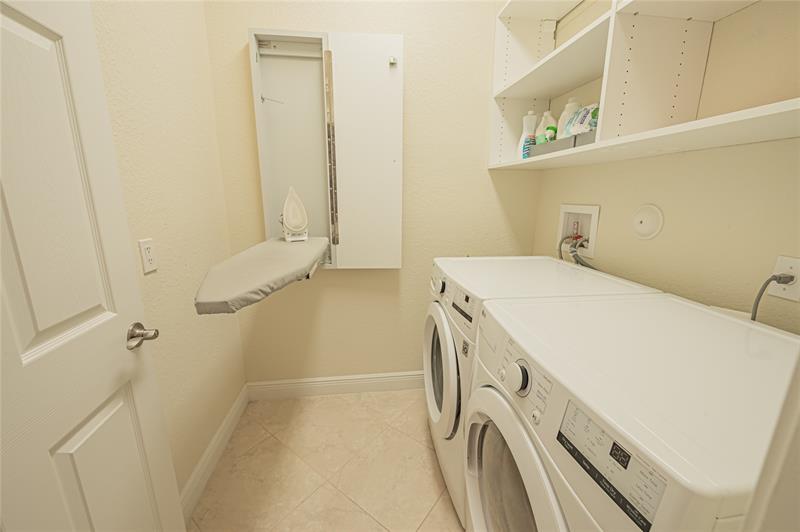 Image 32 of 39 For 4652 Cadiz Cir