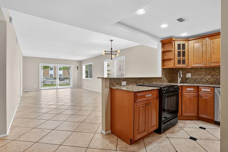 Image 13 of 35 For 3050 16th Avenue  107