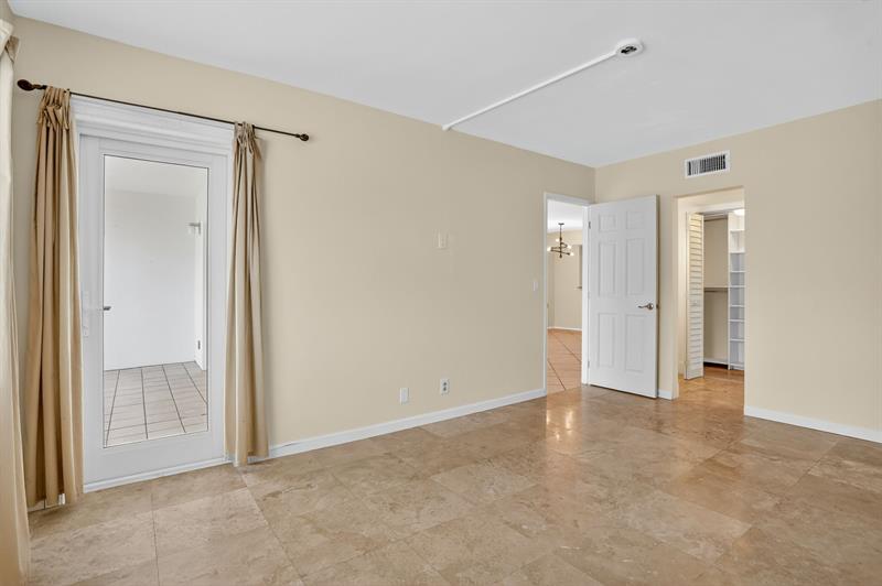 Image 19 of 35 For 3050 16th Avenue  107