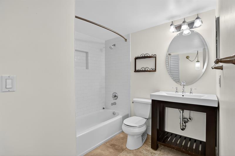 Image 21 of 35 For 3050 16th Avenue  107