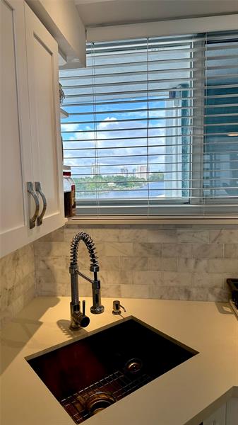 Image 12 of 35 For 1900 Ocean Dr  502