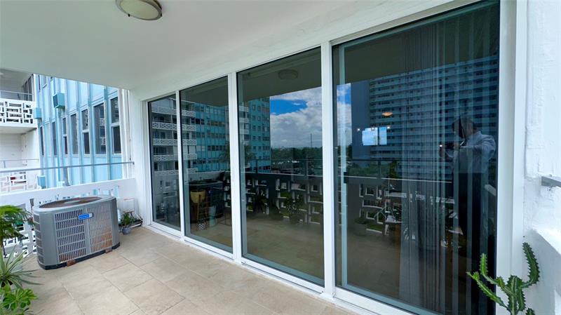 Image 16 of 35 For 1900 Ocean Dr  502