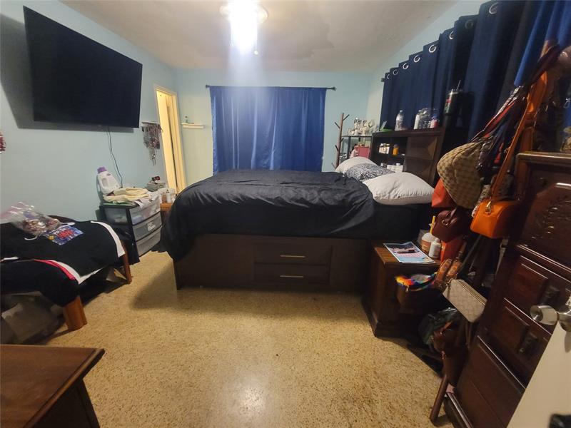 Image 16 of 21 For 18712 23rd Ct