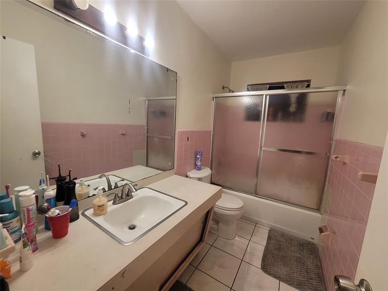 Image 17 of 21 For 18712 23rd Ct