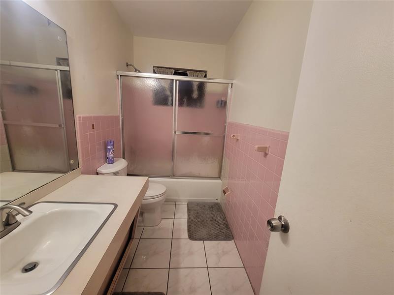 Image 18 of 21 For 18712 23rd Ct