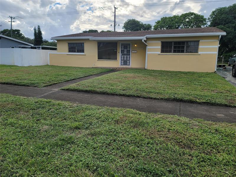 Image 3 of 21 For 18712 23rd Ct